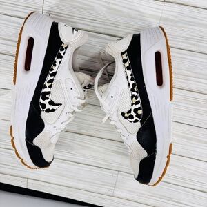 Nike air max women size 9 white print